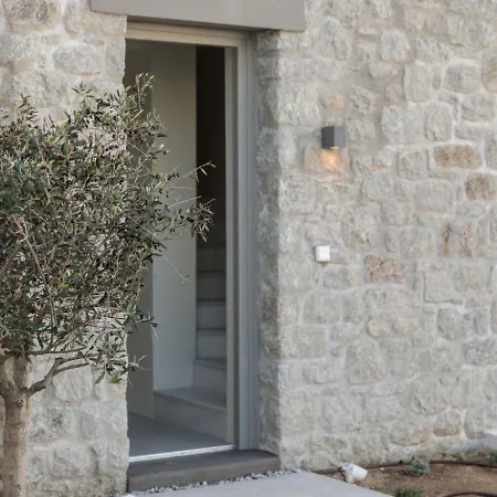 別荘 Summer Sense, New Private Retreat With Private Pool, Agia Anna, Naxos